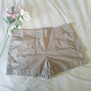 LAST CHANCE Khaki Shorts